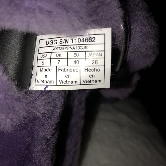 UGG Fuzz Yeah Sheepskin Sandal Violet Bloom - Picture 4 of 4